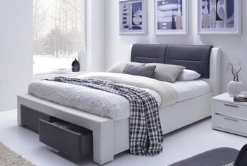 Ліжко двоспальне дерев'яне з м'яким узголів'ям і висувними ящиками Cassandra S 160x200 екошкіра чорно-біла Halmar Польща (з каркасом, без матраца)