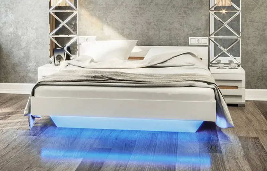 Двуспальная кровать Б'янко в белом глянцевом исполнении с подсветкой, размер 160х200 см, с вставками из дуба сонома и ламелями